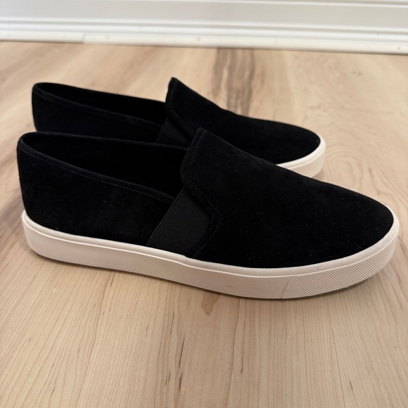 Vince Women’s Blair Slip-On Sneaker Black Suede Size 7.5 - Picture 2 of 12